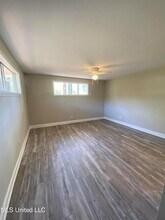 523 Sardis St in Pearl, MS - Building Photo - Building Photo