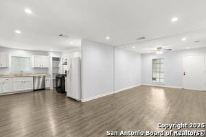 121 Meadow Hill in Converse, TX - Building Photo - Building Photo