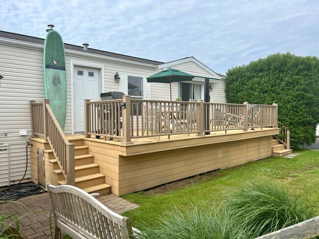100 Deforest Rd in Montauk, NY - Building Photo - Building Photo