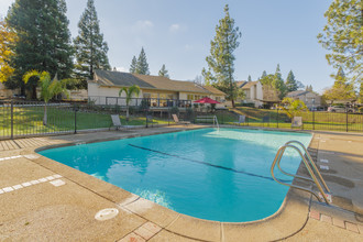 Quail Ridge in Roseville, CA - Foto de edificio - Building Photo