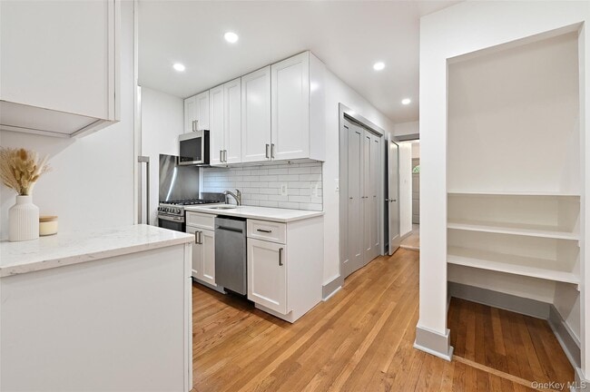 property at 5823 Fieldston Rd