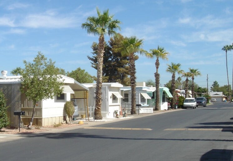 Grand Missouri in Glendale, AZ - Building Photo