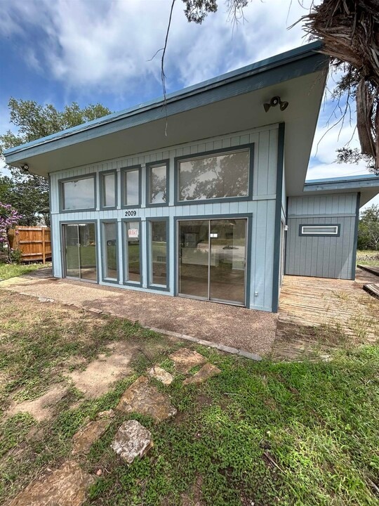 2009 King Rd in Marble Falls, TX - Building Photo