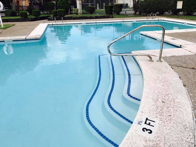 206 Plaza Verde Dr in Houston, TX - Building Photo - Building Photo