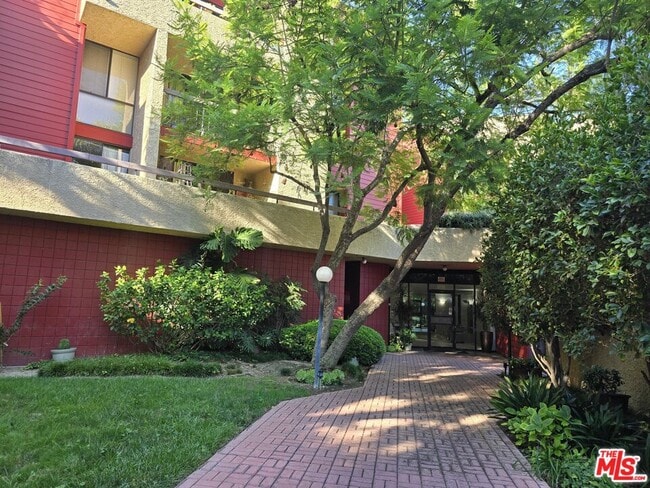 property at 3961 Via Marisol