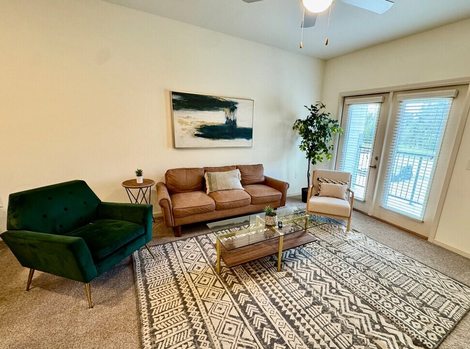 8242 Windsor Hill Blvd in North Charleston, SC - Building Photo