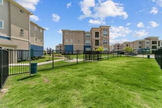 Cross Timbers Apartments in Greenville, TX - Building Photo - Building Photo