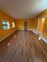 498 Washington Ave, Unit 498 Washington avenue 1 in Waterbury, CT - Building Photo - Building Photo