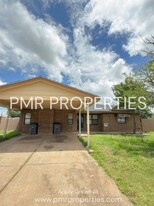 2403 NW 49th St in Lawton, OK - Building Photo