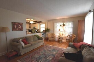 10626 S Dunmoor Dr in Silver Spring, MD - Building Photo - Building Photo