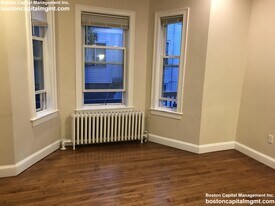 10 Greylock Rd, Unit 1 in Boston, MA - Building Photo