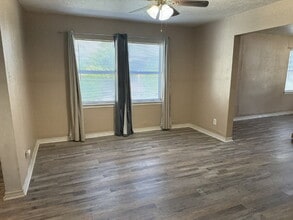 1021 Green St in Stephenville, TX - Building Photo - Building Photo