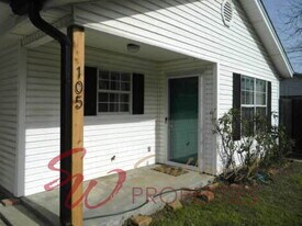 105 W Collins in Stephenville, TX - Building Photo