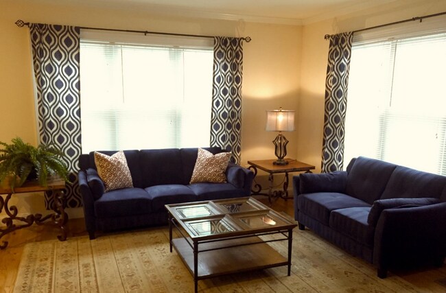 64-66 Litchfield St, Unit 1 in Boston, MA - Building Photo - Building Photo