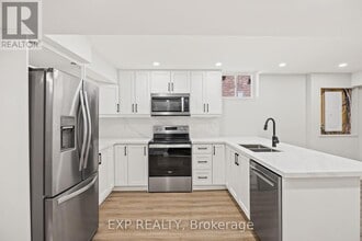 19 Masters Green Crescent in Brampton, ON - Building Photo - Building Photo