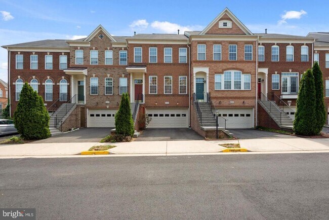 property at 22052 Dilworth Square