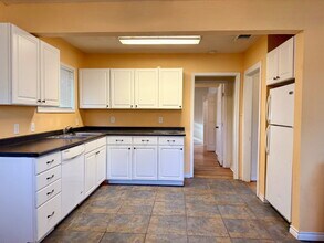 2405 22nd Pl in Lubbock, TX - Building Photo - Building Photo