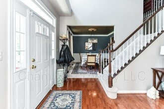 19689 Smith Cir in Ashburn, VA - Building Photo - Building Photo