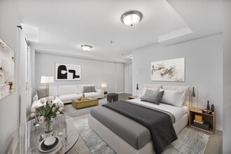 2110 Keele Street in Toronto, ON - Building Photo - Building Photo