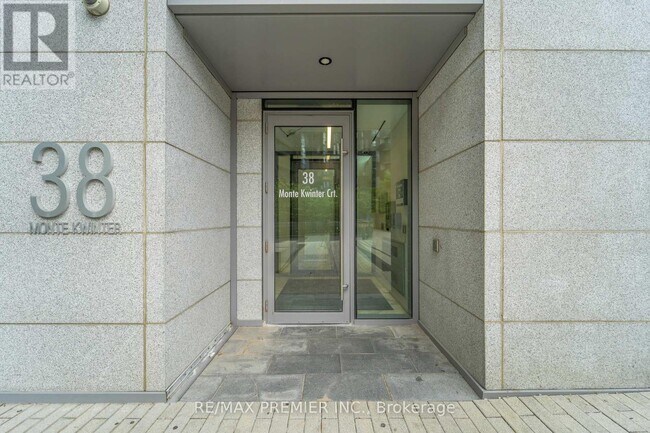 38 Monte Kwinter Ct in Toronto, ON - Building Photo - Building Photo