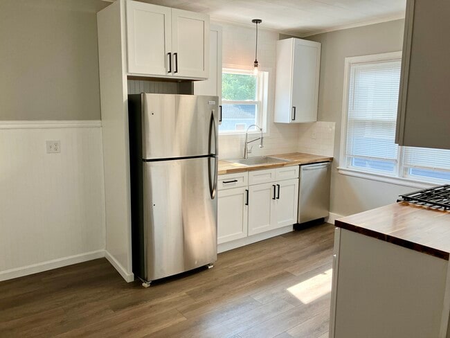 109 Unger Ave, Unit Upper in Buffalo, NY - Foto de edificio - Building Photo