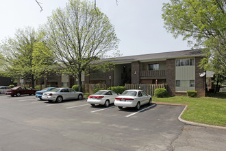 Coventry Square Apartments in Nashville, TN - Foto de edificio - Building Photo