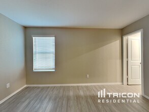 9607 Littleton Grist in San Antonio, TX - Building Photo - Building Photo