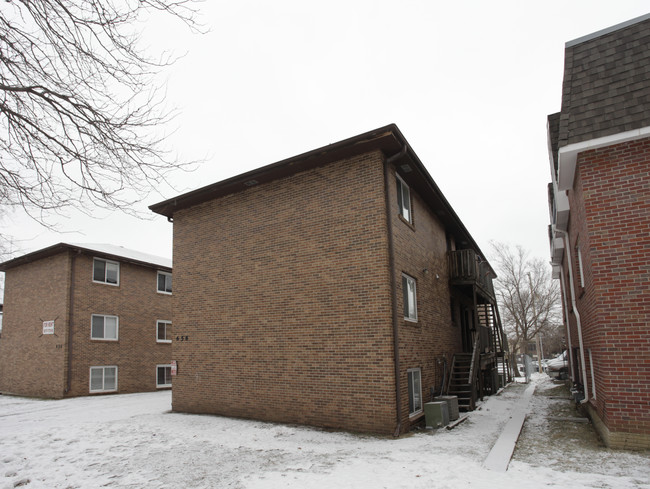 656 S 19th St in Lincoln, NE - Foto de edificio - Building Photo