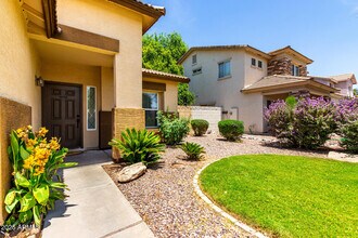 3704 E Wyatt Way in Gilbert, AZ - Building Photo - Building Photo