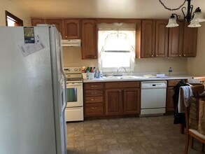 1400 Katers Dr in Green Bay, WI - Building Photo - Building Photo