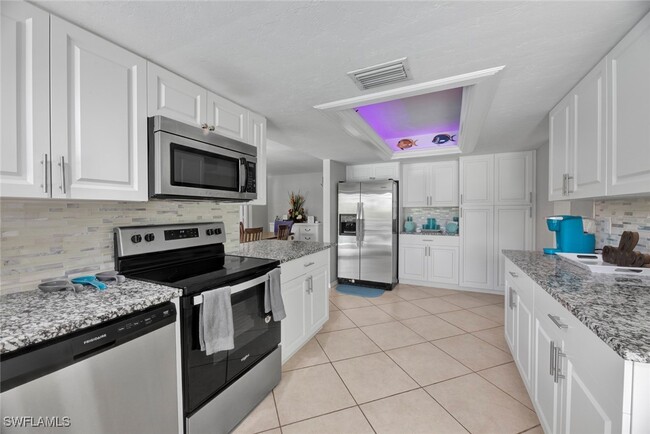 property at 3055 Round Table Ct