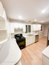 833 George St in Throop, PA - Building Photo - Building Photo