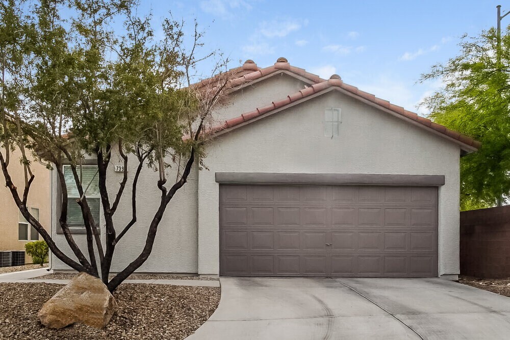 7392 S Garnet Creek St in Las Vegas, NV - Building Photo