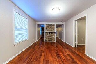 891 W Sharpe Ave in Nashville, TN - Building Photo - Building Photo