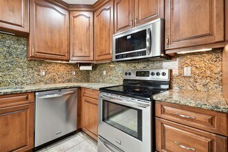 4002 W Mullen Ave in Tampa, FL - Building Photo - Building Photo