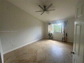 15489 N Miami Lakeway in Miami Lakes, FL - Building Photo - Building Photo