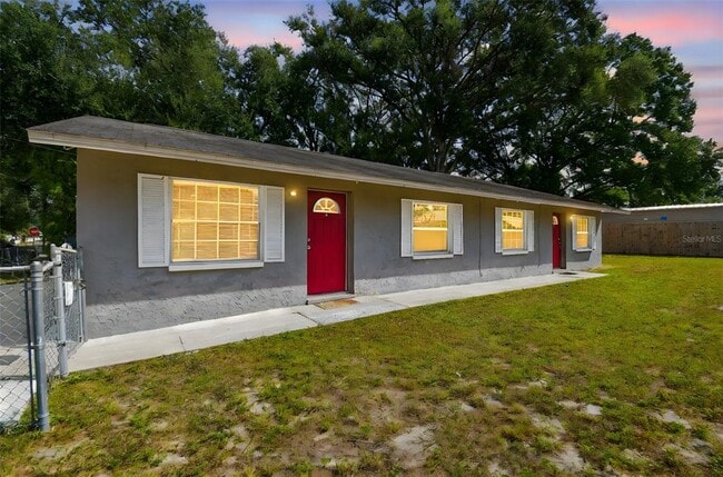 property at 923 E Lotus Ave