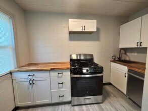 144 Brunson Ave in Columbus, OH - Building Photo - Building Photo