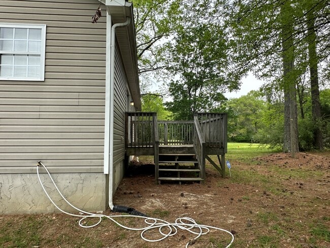 1707 Purefoy Dr in Chapel Hill, NC - Foto de edificio - Building Photo