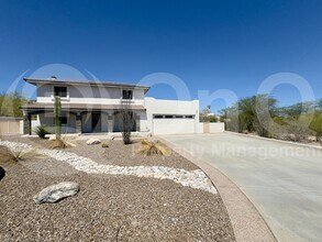 3700 N San Sebastián Dr in Tucson, AZ - Building Photo - Building Photo