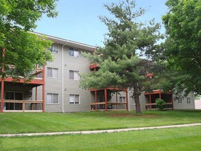 Rosemont Place in Des Moines, IA - Foto de edificio - Interior Photo