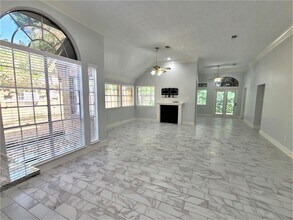 3051 Creek Manor Dr in Humble, TX - Building Photo - Building Photo