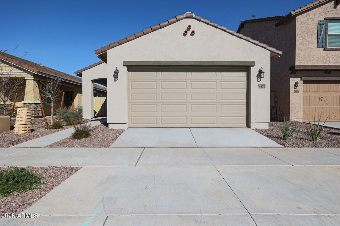 14220 W Willow Ave in Surprise, AZ - Building Photo