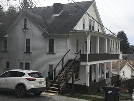 736 Weaver St, Unit 736