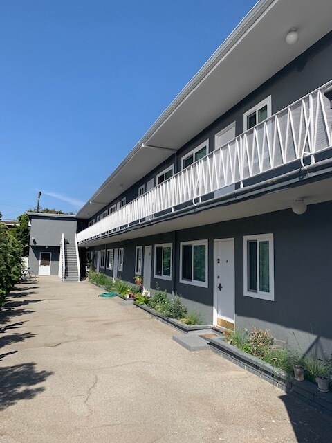 Marina East Apartments in Los Angeles, CA - Foto de edificio - Building Photo