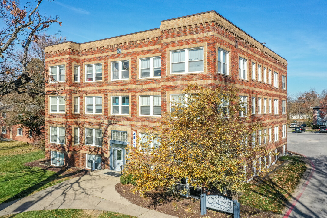 Chetwynd Apartments in Des Moines, IA - Building Photo