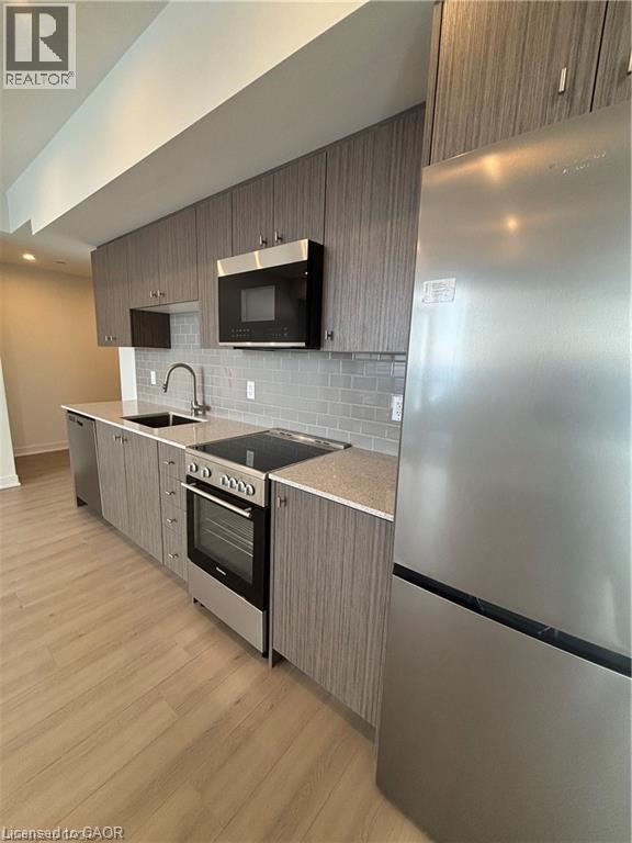 property at 25 Wellington St S