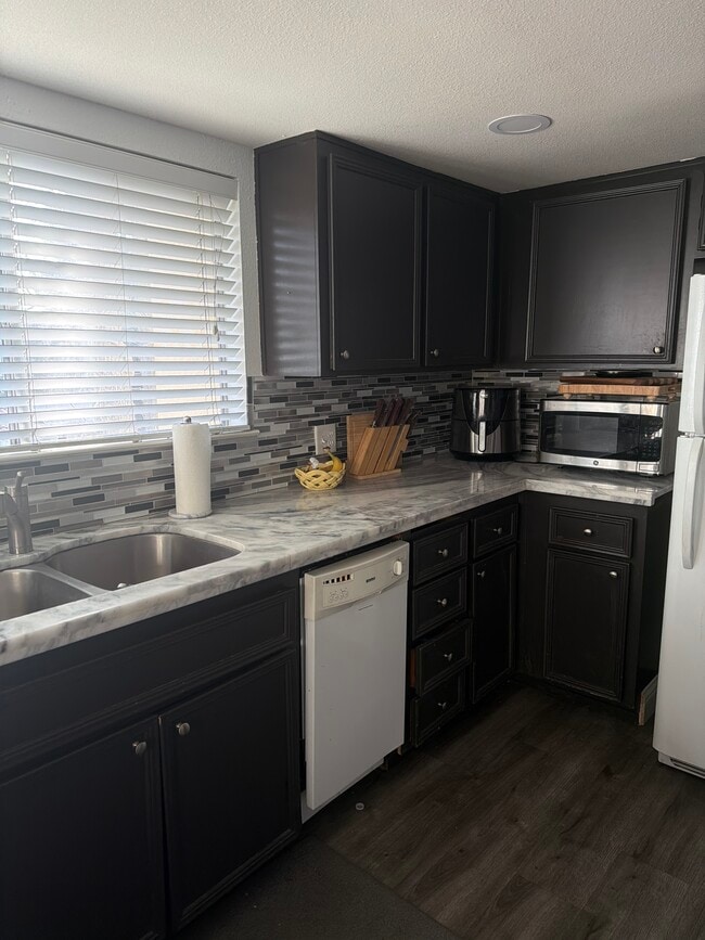 property at 3701 Colonial Dr