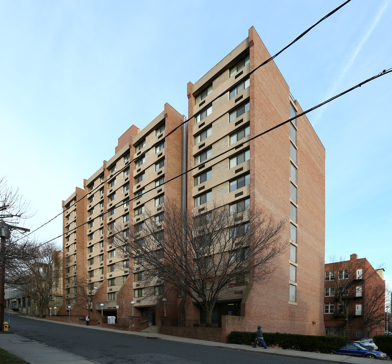 Prospect Towers in Waterbury, CT - Building Photo