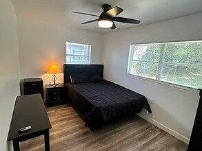 8117 Alveron Ave in Orlando, FL - Building Photo - Building Photo